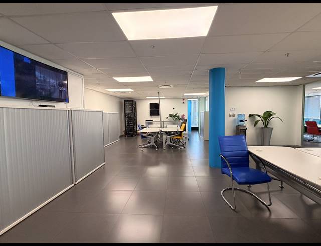 1,523M² OFFICE TO LET IN SOMERSET PARK